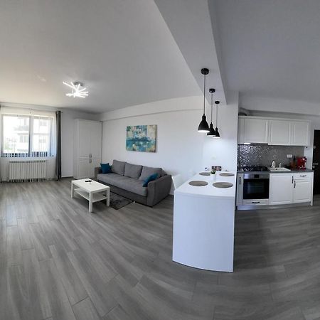 Ls Lake Apartment Mamaia Nord Năvodari Kültér fotó