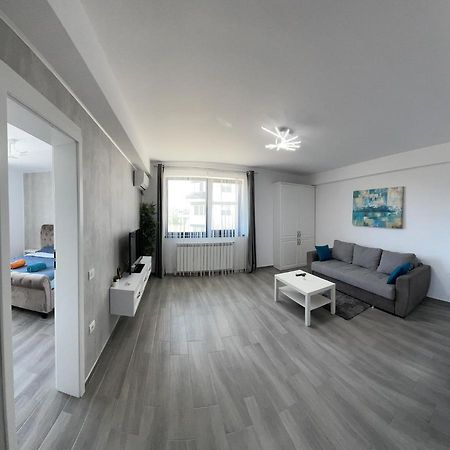 Ls Lake Apartment Mamaia Nord Năvodari Kültér fotó